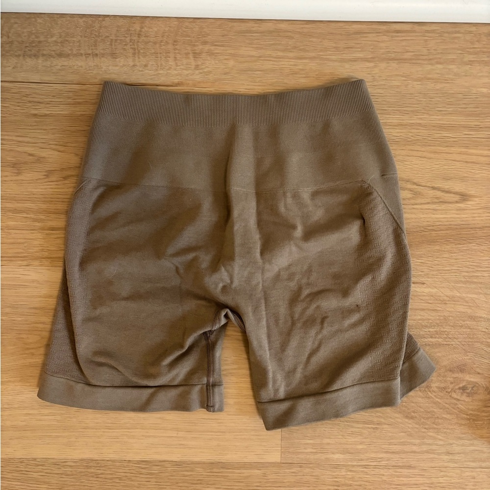 Alphalete Women's High-Waist Bike Shorts in Brown - Amplify Contour